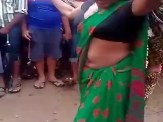 Andhra fascinating cutie Hor Romance On Road