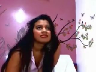 Desi elite Baroda Wife Komal Chatting With friend On Skype