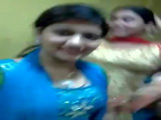 India amatir girls tarian
